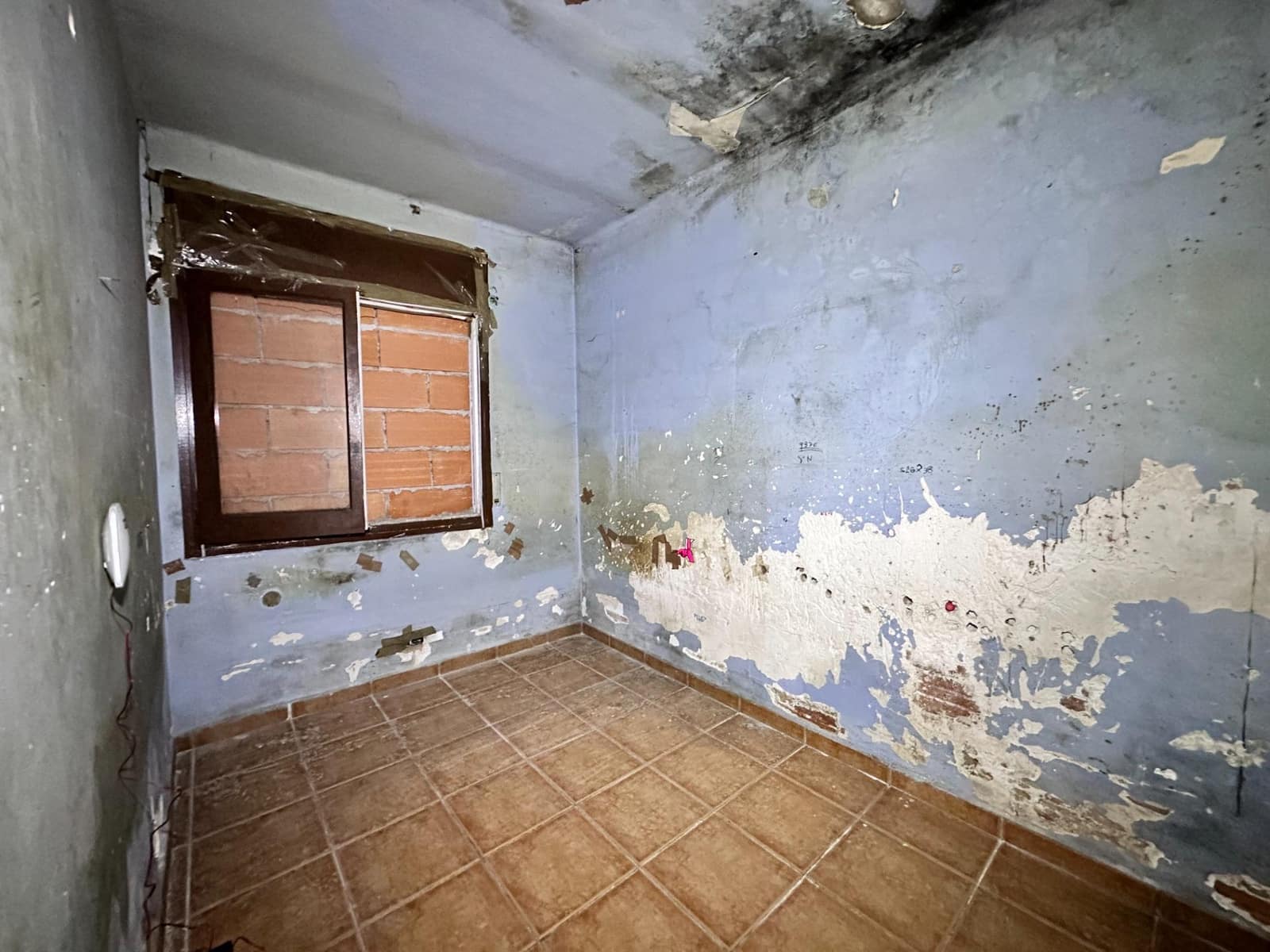 Chalet de 3 habitaciones en Sant Salvador de Guardiola en venta - 105.000 € (Ref: 9908394)