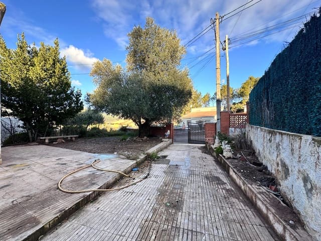 Chalet de 3 habitaciones en Sant Salvador de Guardiola en venta - 105.000 € (Ref: 9908394)