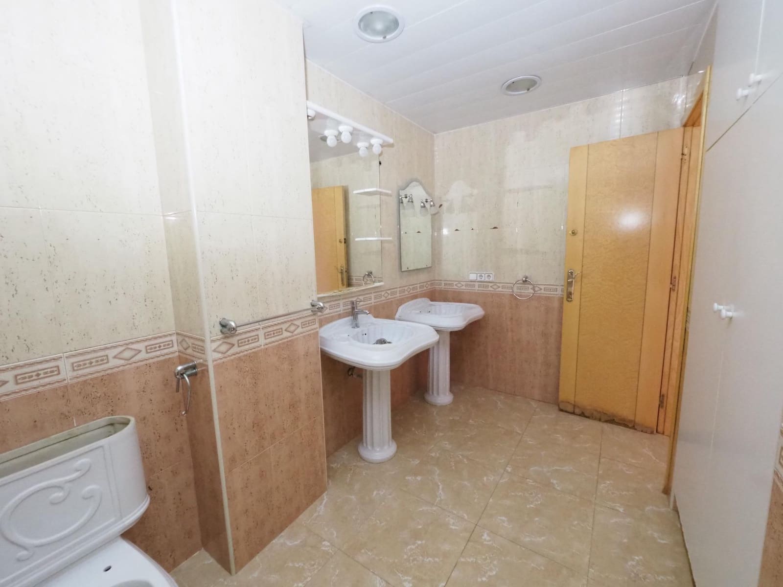 3 quarto Apartamento para venda em Gava - 299 000 € (Ref: 9908396)