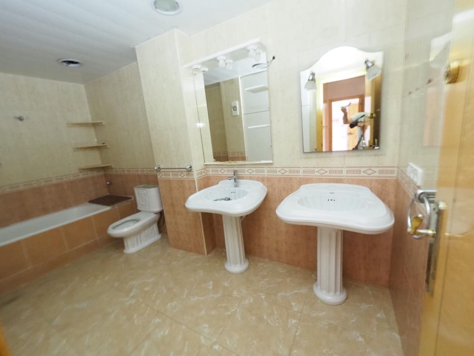 3 quarto Apartamento para venda em Gava - 299 000 € (Ref: 9908396)