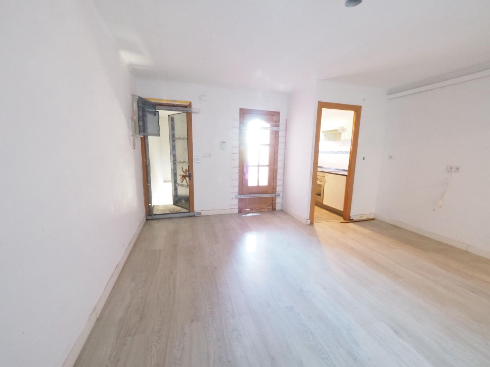 Ático de 3 habitaciones en Terrassa en venta - 85.000 € (Ref: 9908399)