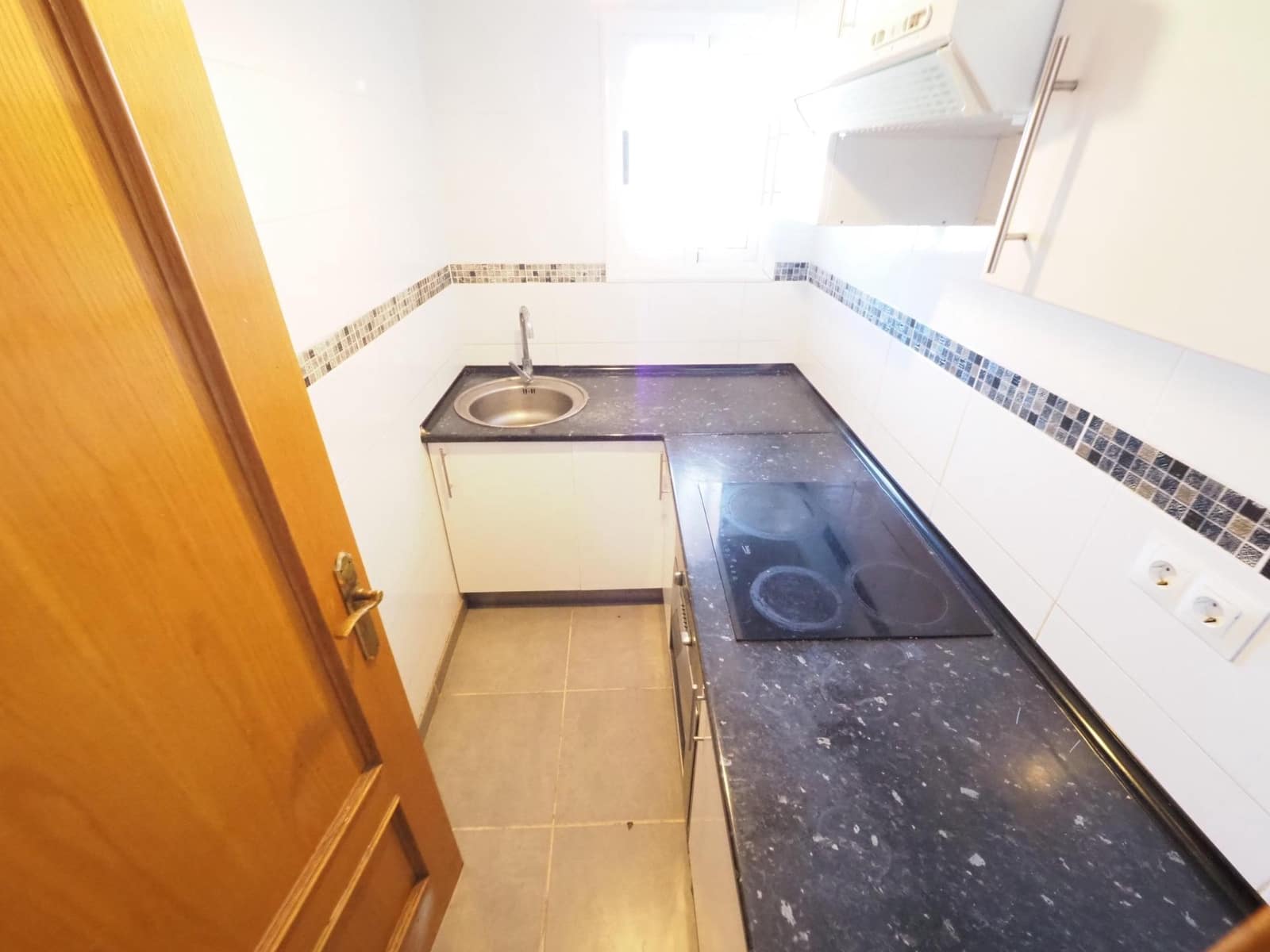 Ático de 3 habitaciones en Terrassa en venta - 85.000 € (Ref: 9908399)