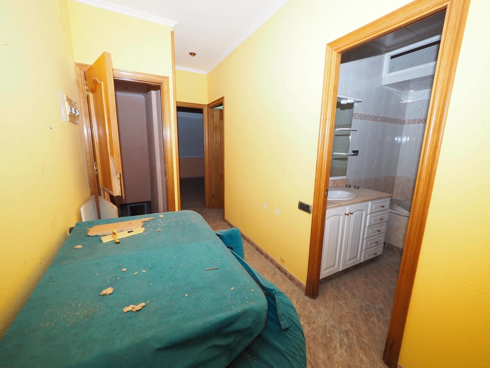 Casa de 5 habitaciones en Terrassa en venta con garaje - 450.000 € (Ref: 9908406)