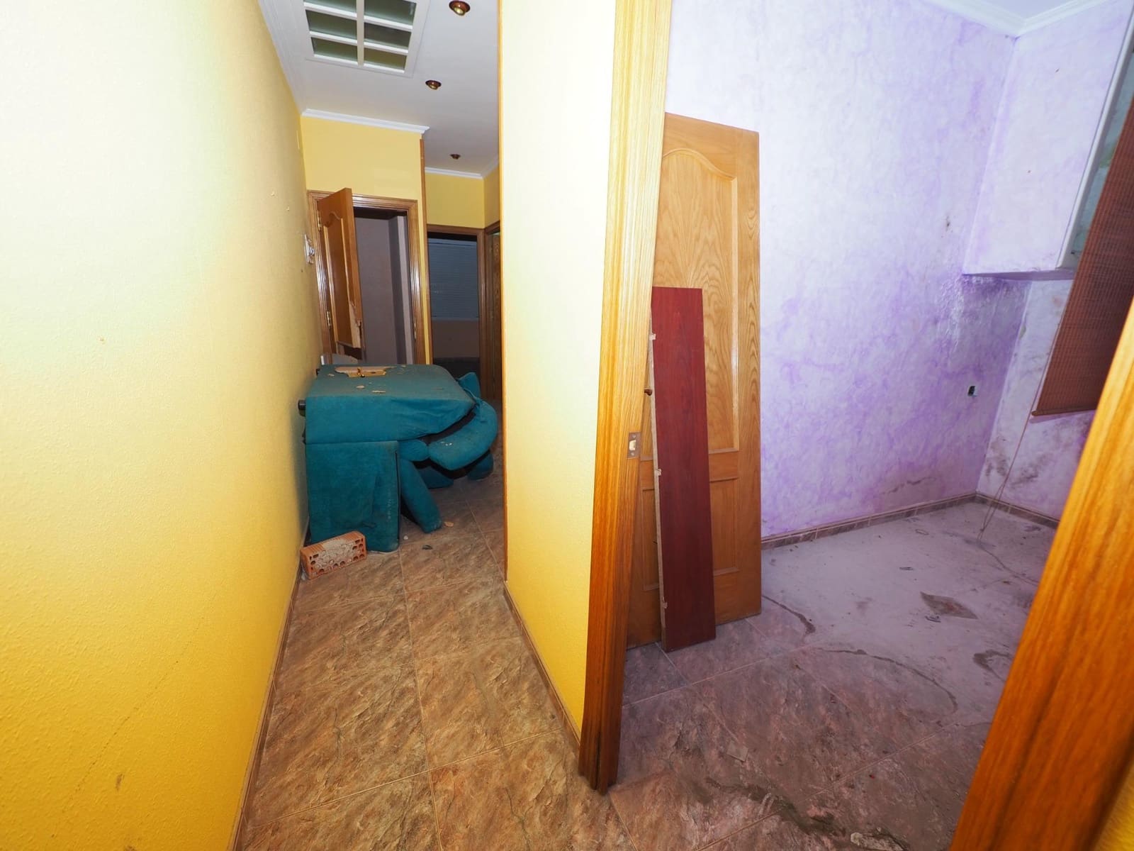 Casa de 5 habitaciones en Terrassa en venta con garaje - 450.000 € (Ref: 9908406)