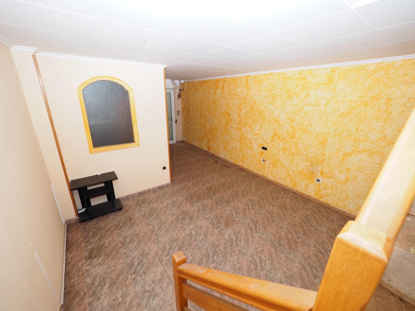 Casa de 5 habitaciones en Terrassa en venta con garaje - 450.000 € (Ref: 9908406)