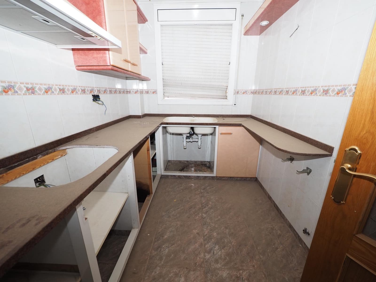 Casa de 5 habitaciones en Terrassa en venta con garaje - 450.000 € (Ref: 9908406)