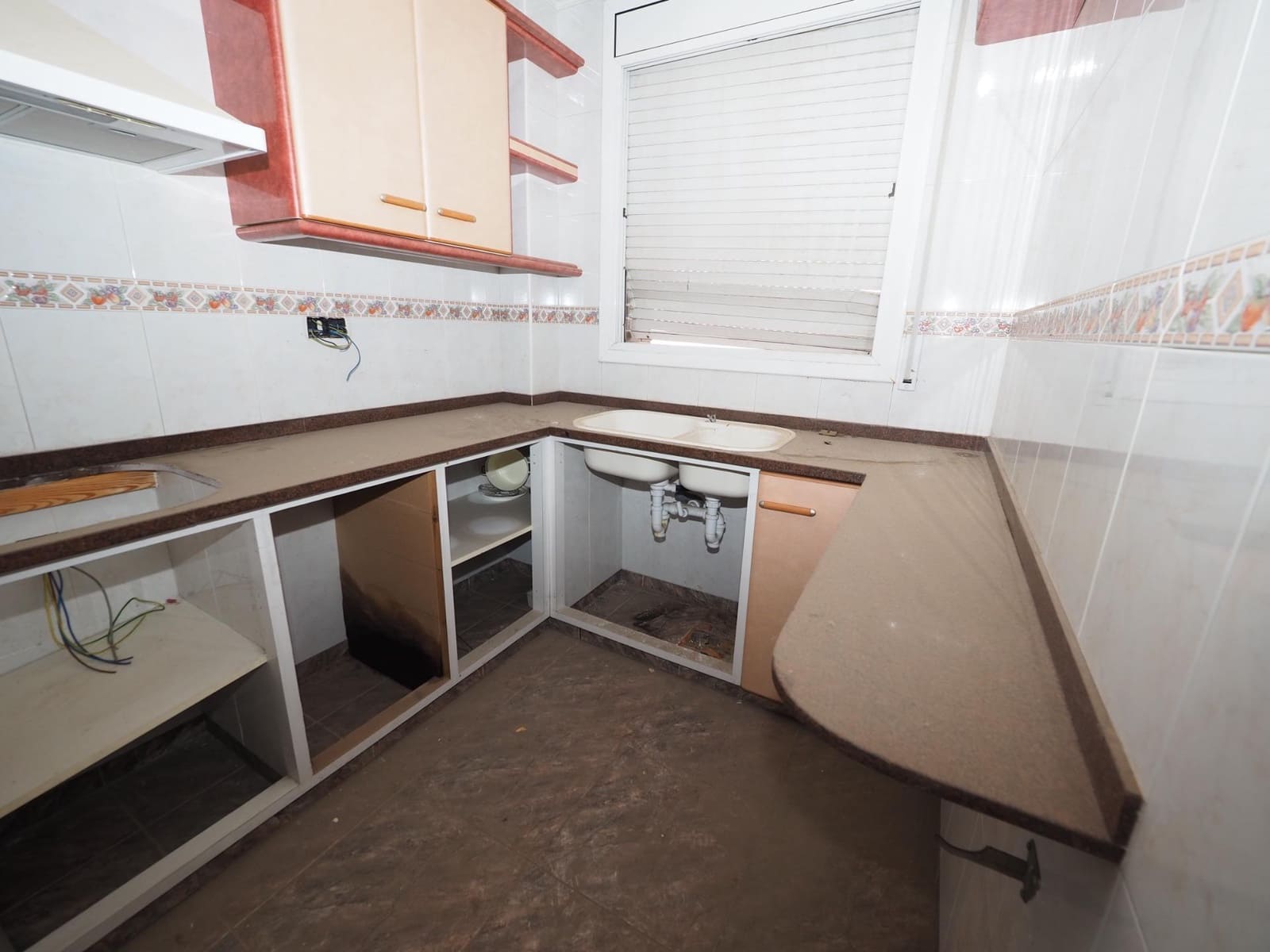 Casa de 5 habitaciones en Terrassa en venta con garaje - 450.000 € (Ref: 9908406)