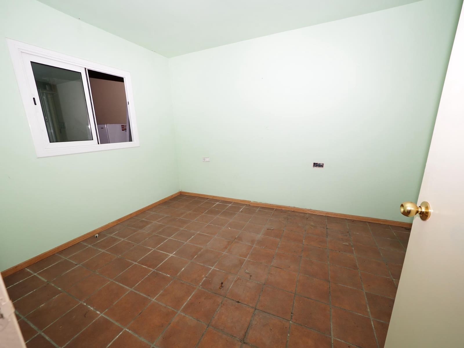 Casa de 5 habitaciones en Terrassa en venta con garaje - 450.000 € (Ref: 9908406)