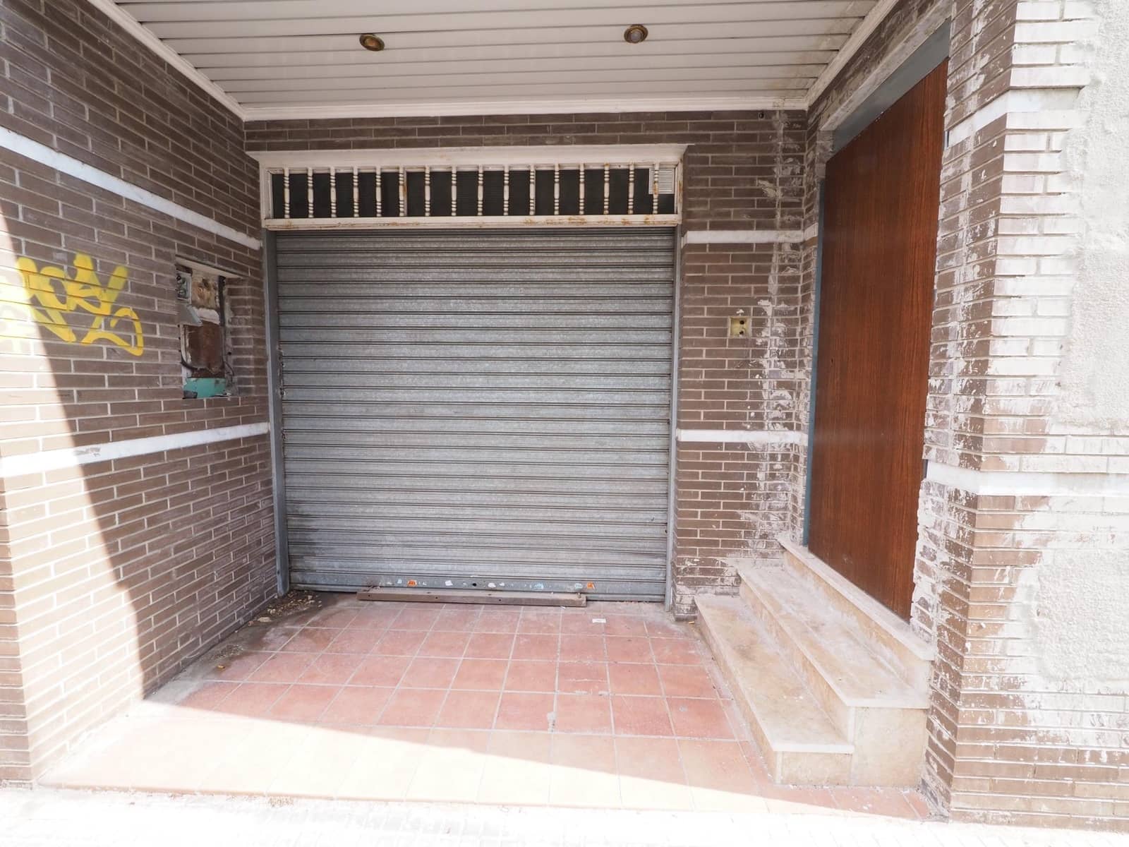 Casa de 5 habitaciones en Terrassa en venta con garaje - 450.000 € (Ref: 9908406)