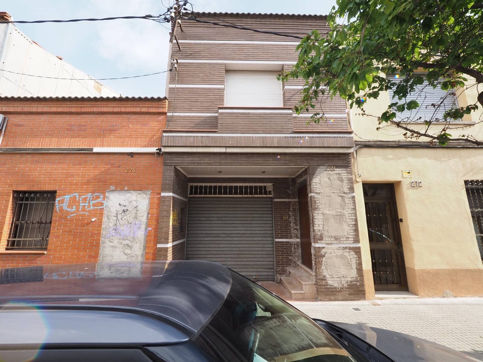 Casa de 5 habitaciones en Terrassa en venta con garaje - 450.000 € (Ref: 9908406)