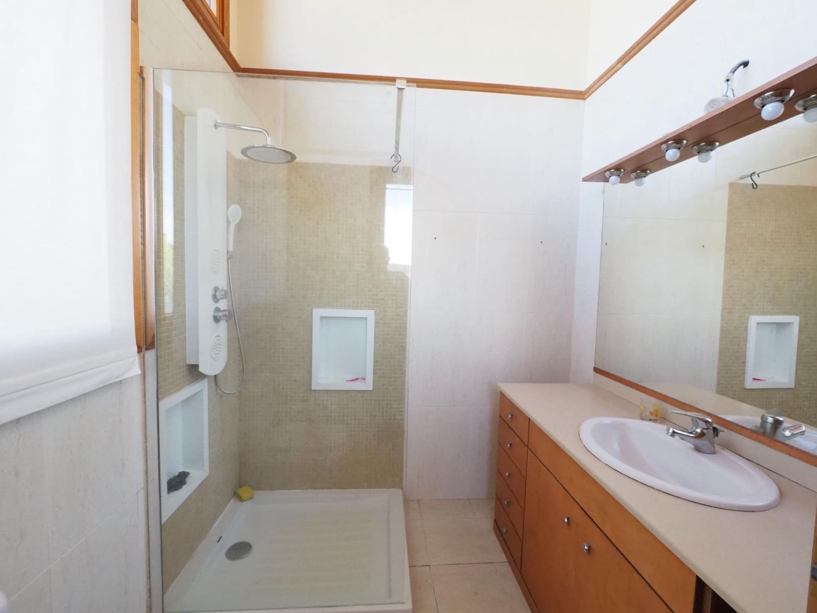 3 bedroom Villa for sale in Sant Pol de Mar with garage - € 535,000 (Ref: 9908407)