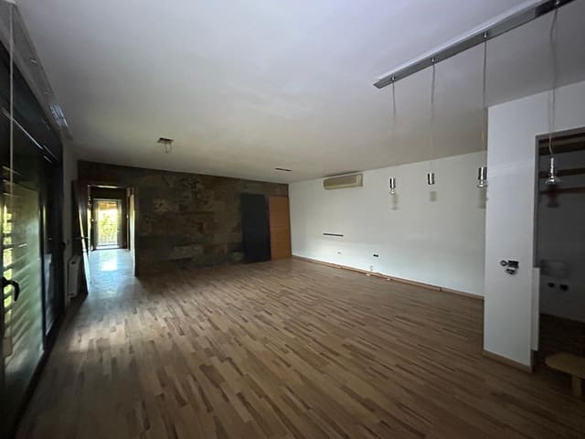 5 chambre Villa/Maison à vendre à Navarcles avec piscine garage - 249 000 € (Ref: 9908408)