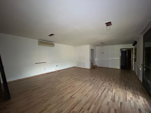 5 chambre Villa/Maison à vendre à Navarcles avec piscine garage - 249 000 € (Ref: 9908408)