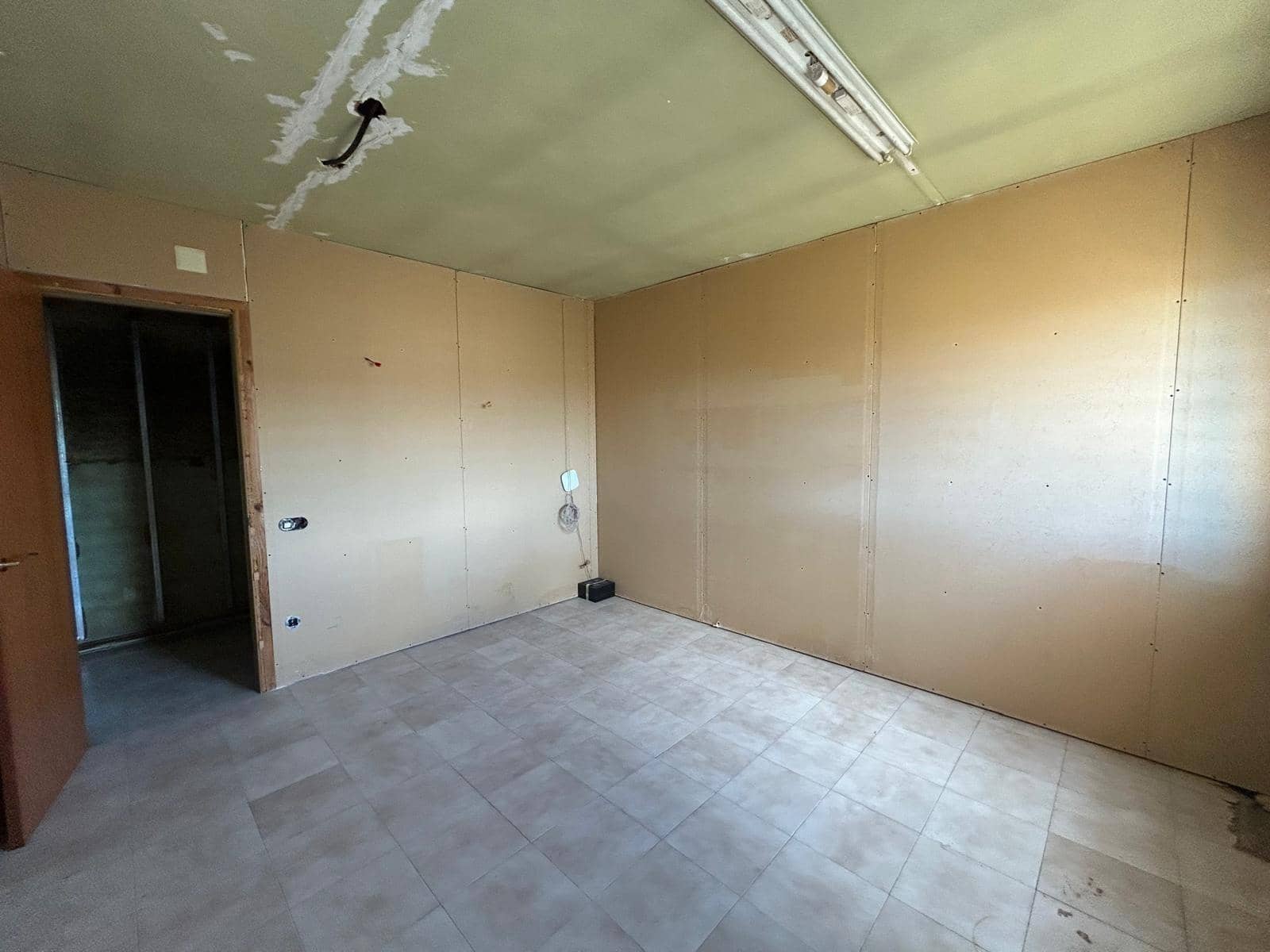 5 chambre Villa/Maison à vendre à Navarcles avec piscine garage - 249 000 € (Ref: 9908408)