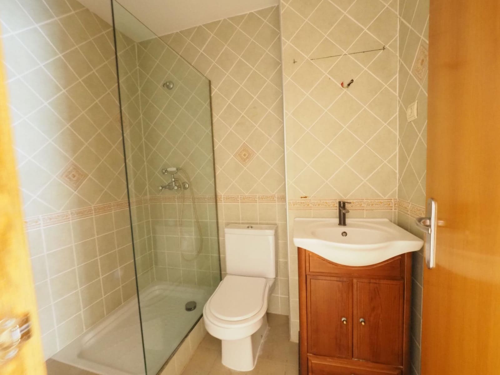 4 bedroom Terraced Villa for sale in Terrassa with garage - € 390,000 (Ref: 9908409)