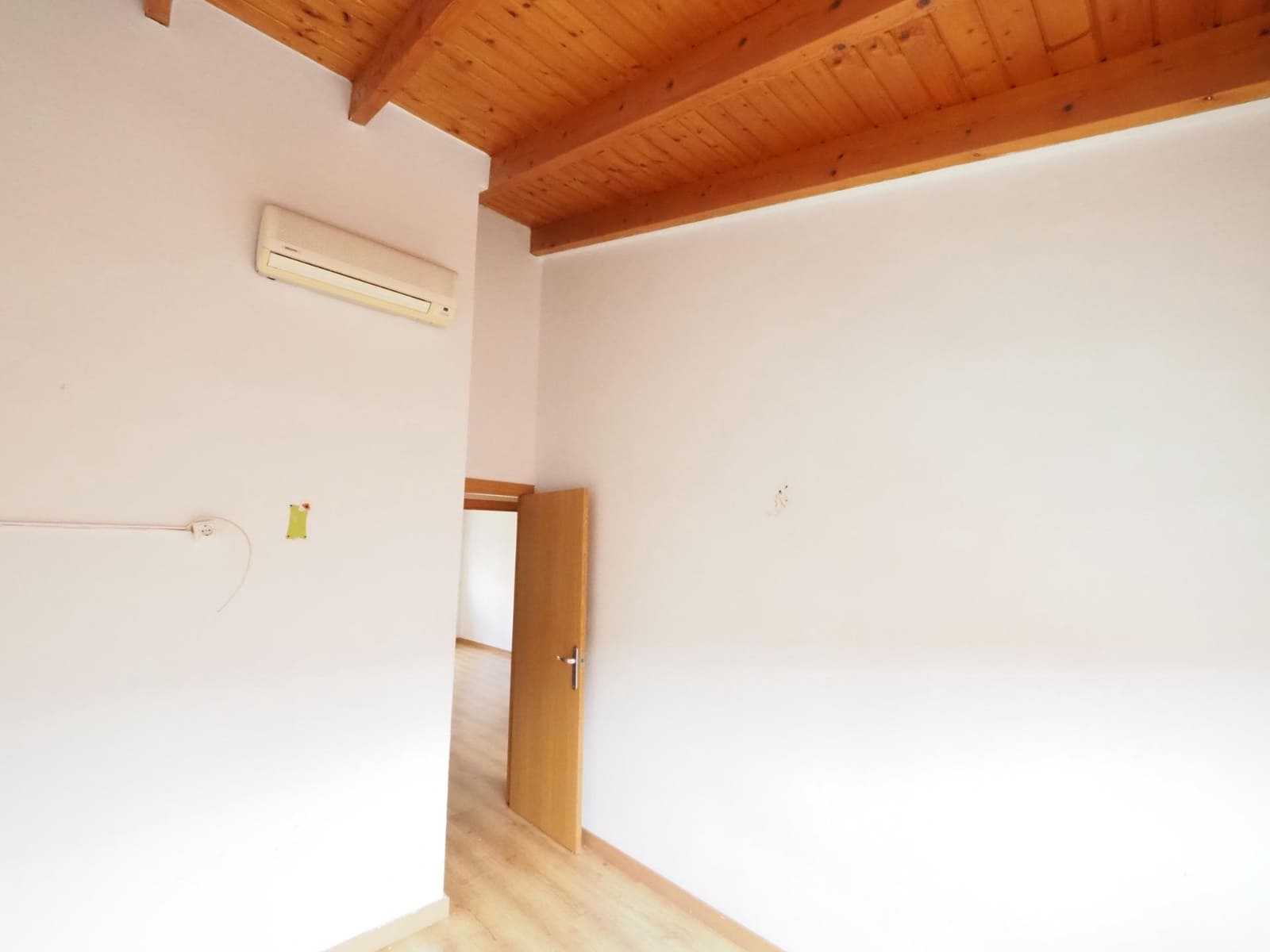 4 bedroom Terraced Villa for sale in Terrassa with garage - € 390,000 (Ref: 9908409)