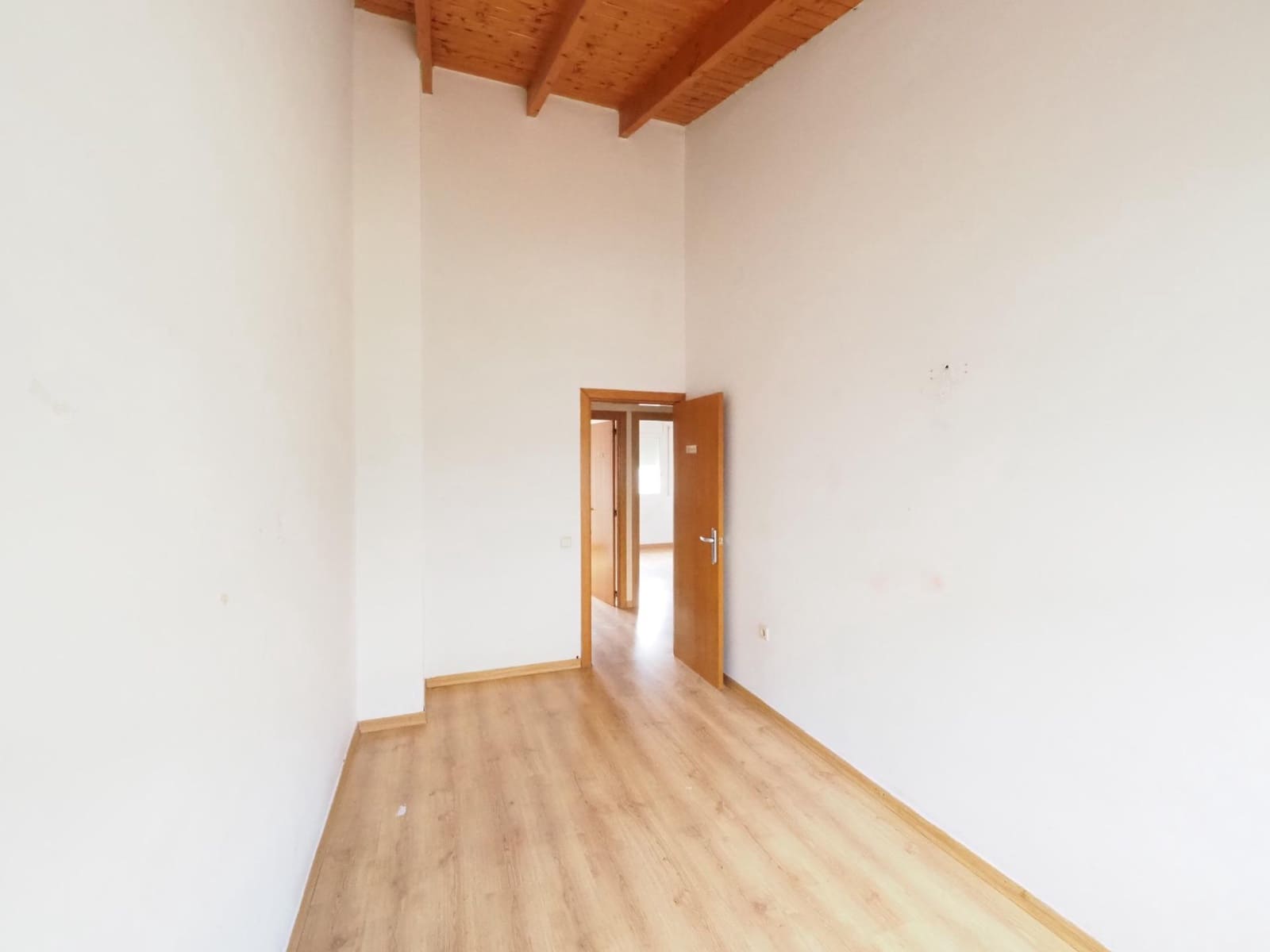 4 bedroom Terraced Villa for sale in Terrassa with garage - € 390,000 (Ref: 9908409)