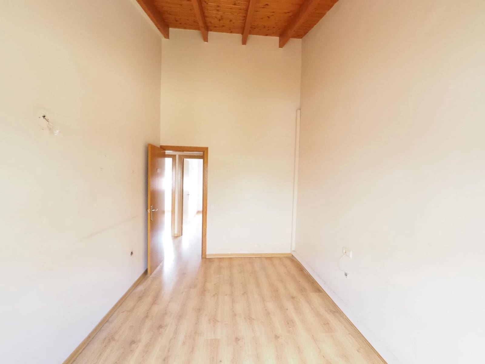 4 bedroom Terraced Villa for sale in Terrassa with garage - € 390,000 (Ref: 9908409)