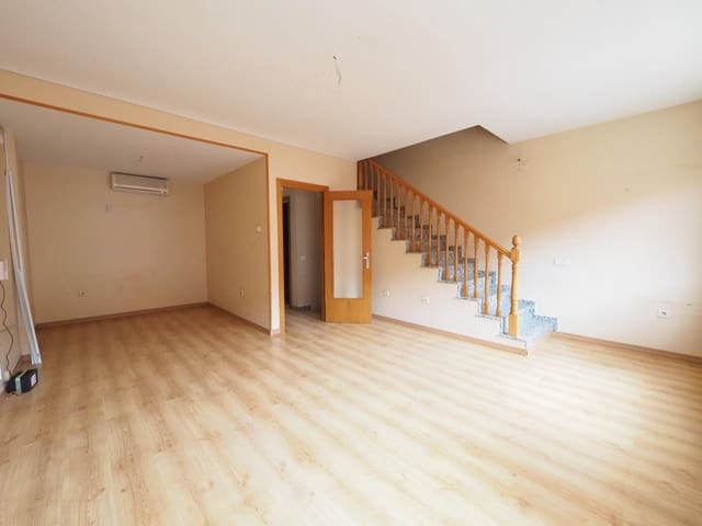 4 camera da letto Villetta a Schiera in vendita in Terrassa con garage - 390.000 € (Rif: 9908409)