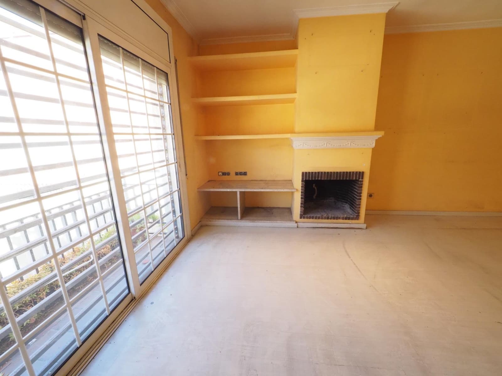 3 bedroom Terraced Villa for sale in El Prat de Llobregat with garage - € 495,000 (Ref: 9908410)