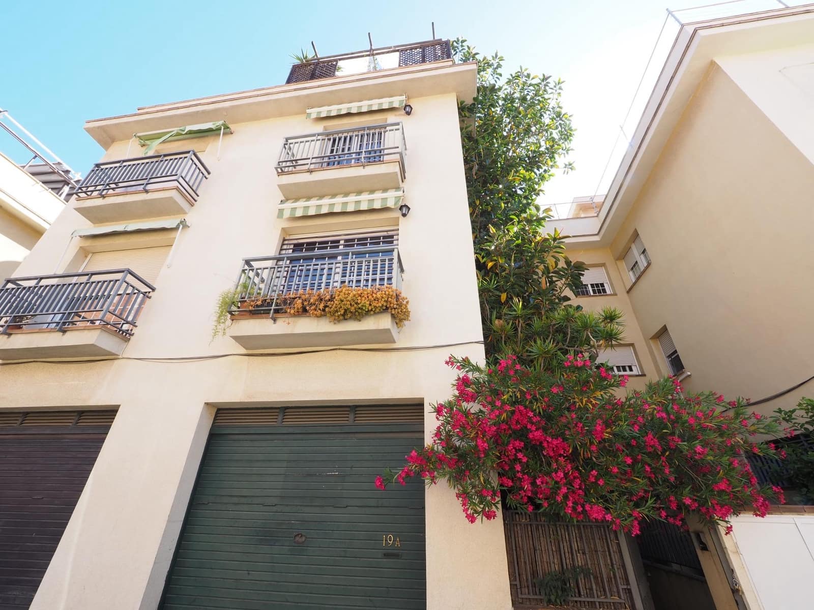 3 bedroom Terraced Villa for sale in El Prat de Llobregat with garage - € 495,000 (Ref: 9908410)