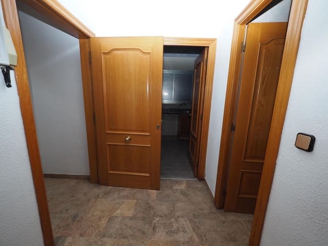 3 slaapkamer Rijtjeshuis te koop in Rubí met garage - € 375.000 (Ref: 9908411)