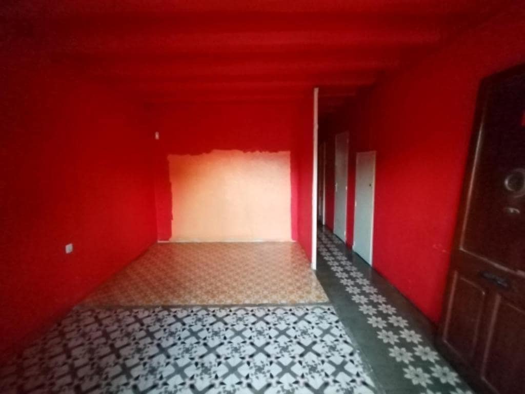 Piso de 3 habitaciones en Monistrol de Montserrat en venta - 68.400 € (Ref: 9908413)