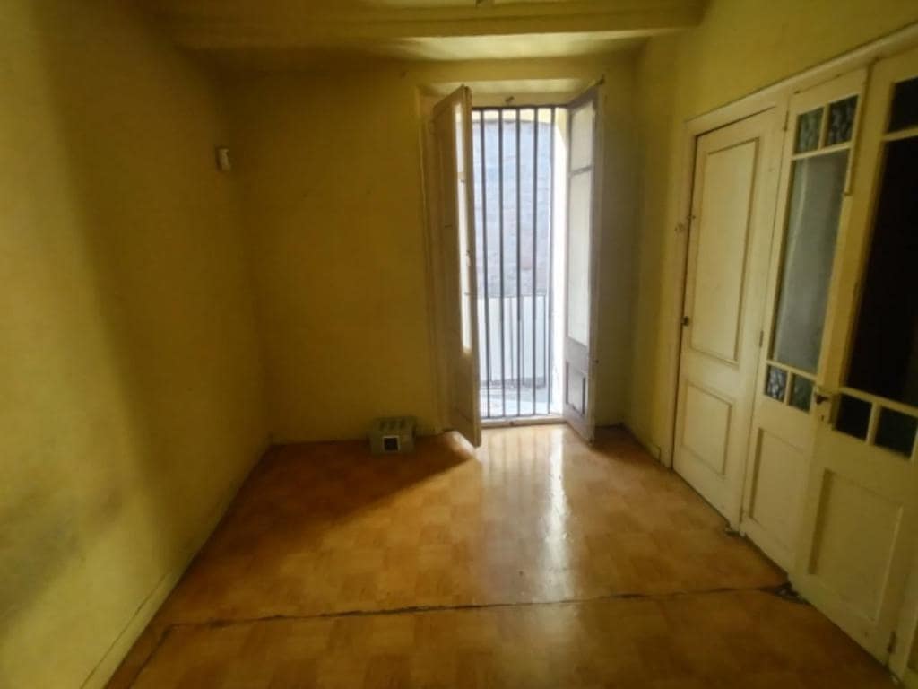 Piso de 3 habitaciones en Monistrol de Montserrat en venta - 68.400 € (Ref: 9908413)