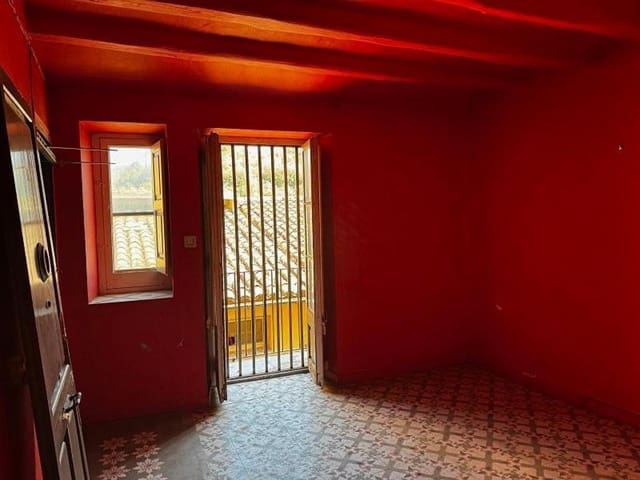 Piso de 3 habitaciones en Monistrol de Montserrat en venta - 68.400 € (Ref: 9908413)