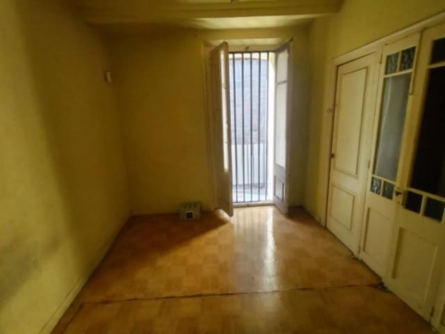 Piso de 3 habitaciones en Monistrol de Montserrat en venta - 68.400 € (Ref: 9908413)