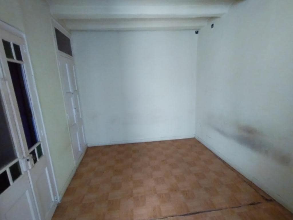 Piso de 3 habitaciones en Monistrol de Montserrat en venta - 68.400 € (Ref: 9908413)