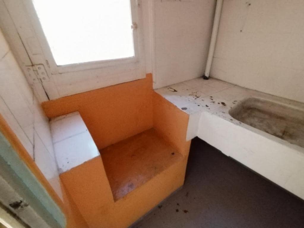 Piso de 3 habitaciones en Monistrol de Montserrat en venta - 68.400 € (Ref: 9908413)