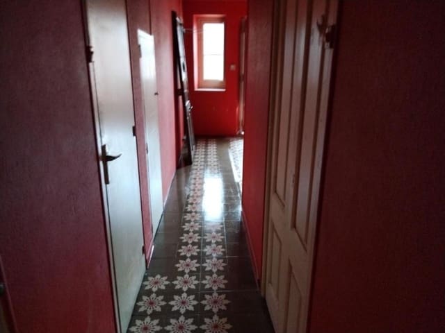 Piso de 3 habitaciones en Monistrol de Montserrat en venta - 68.400 € (Ref: 9908413)