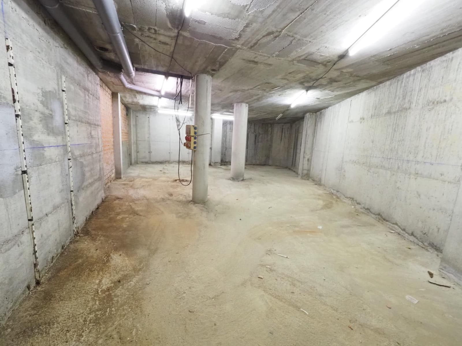 Comercial para venda em Terrassa - 46 200 € (Ref: 9908414)