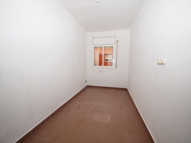 3 slaapkamer Flat te koop in Sant Pere de Ribes - € 118.800 (Ref: 9908416)