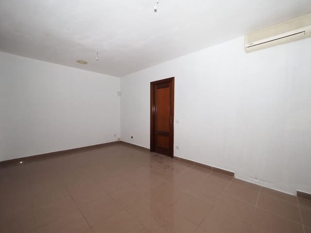 3 slaapkamer Flat te koop in Sant Pere de Ribes - € 118.800 (Ref: 9908416)