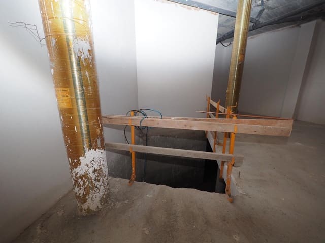 Gewerbe zu verkaufen in Igualada - 35.700 € (Ref: 9908417)