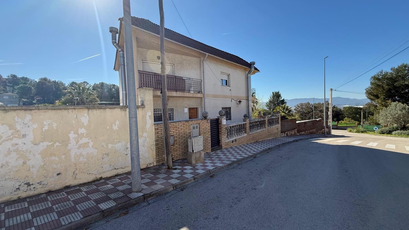 4 Zimmer Villa zu verkaufen in Abrera - 190.000 € (Ref: 9908420)