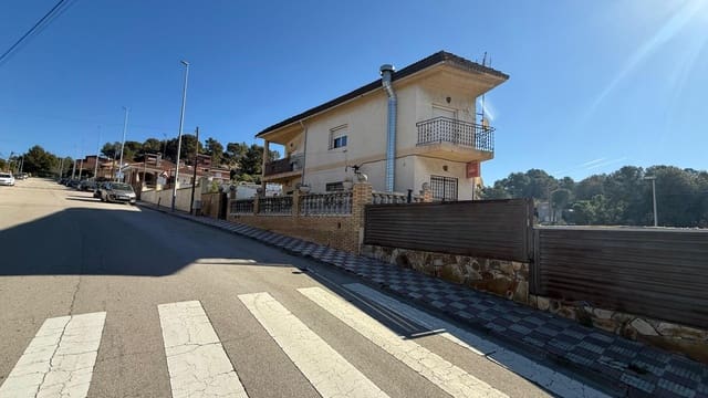 4 soverom Villa til salgs i Abrera - € 190 000 (Ref: 9908420)