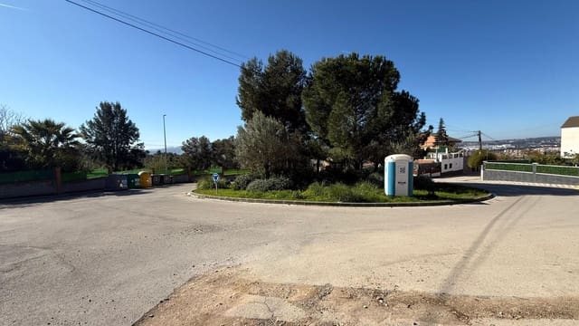 4 soverom Villa til salgs i Abrera - € 190 000 (Ref: 9908420)