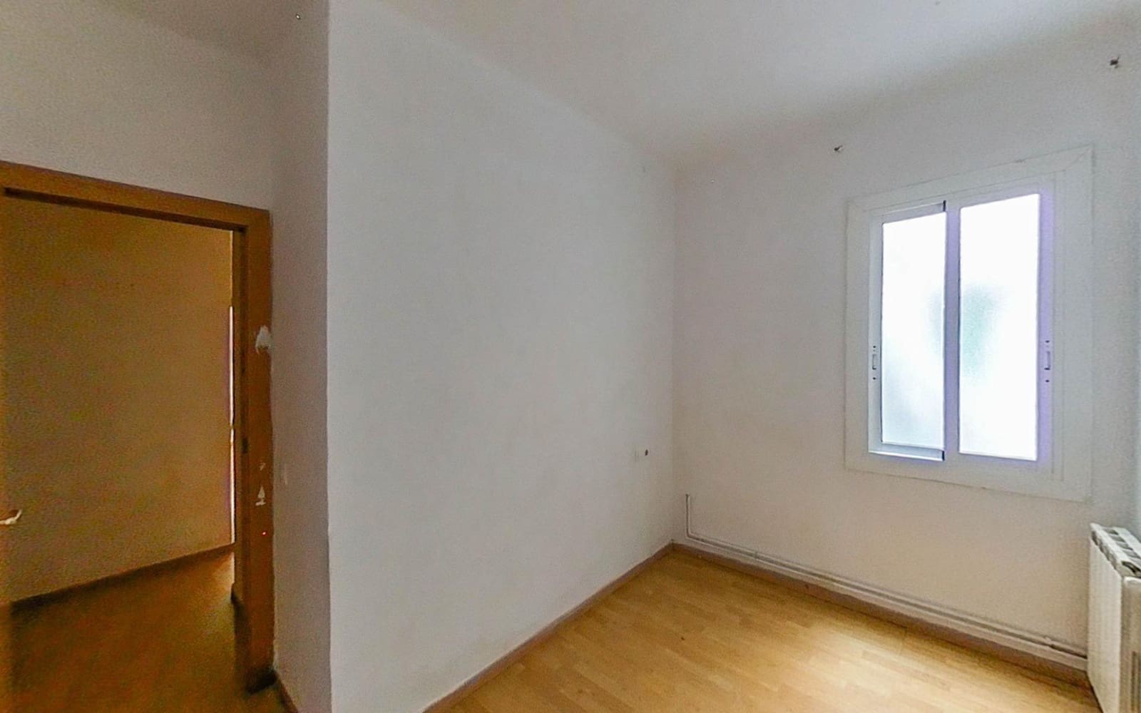 Piso de 3 habitaciones en Barcelona ciudad en venta - 130.500 € (Ref: 9908424)
