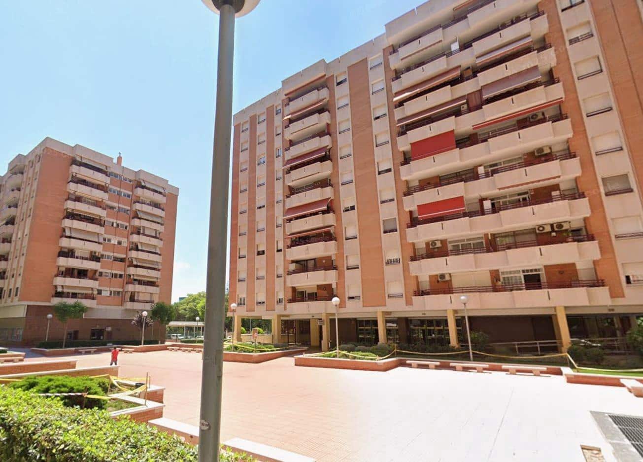 Commercial for sale in L'Hospitalet de Llobregat - € 125,000 (Ref: 9908426)