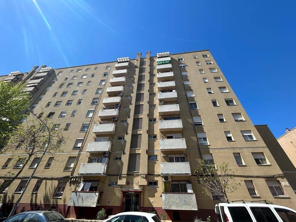 3 quarto Apartamento para venda em Sabadell - 89 000 € (Ref: 9908428)