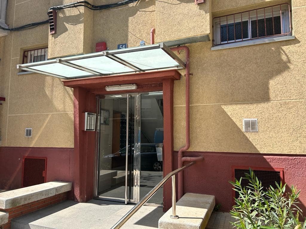 3 quarto Apartamento para venda em Sabadell - 89 000 € (Ref: 9908428)