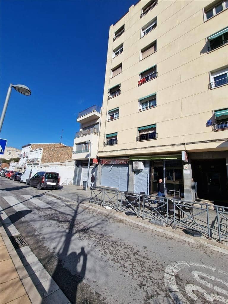 3 slaapkamer Flat te koop in Granollers - € 77.000 (Ref: 9908432)