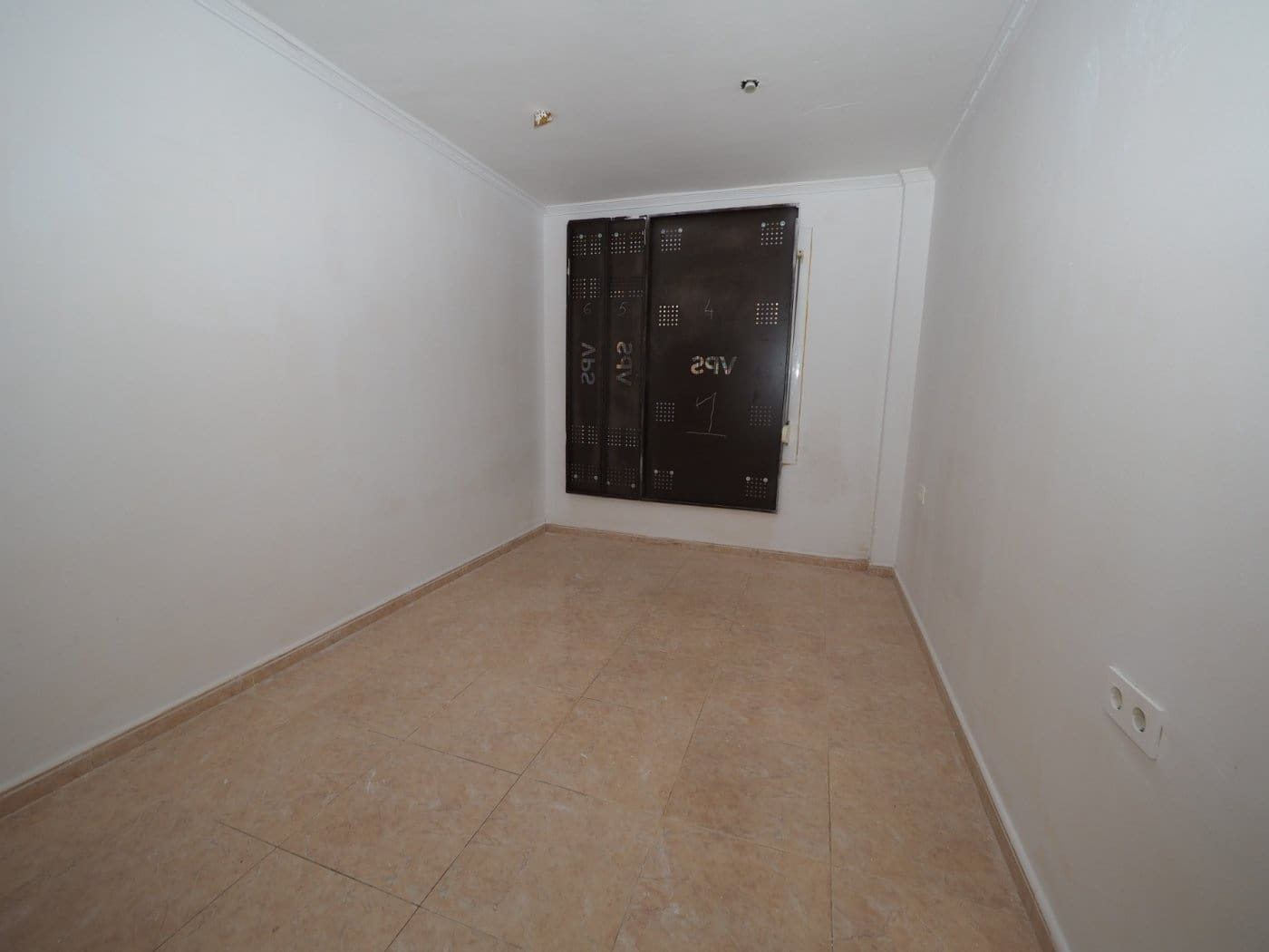 3 Zimmer Wohnung zu verkaufen in Badalona - 120.800 € (Ref: 9908434)