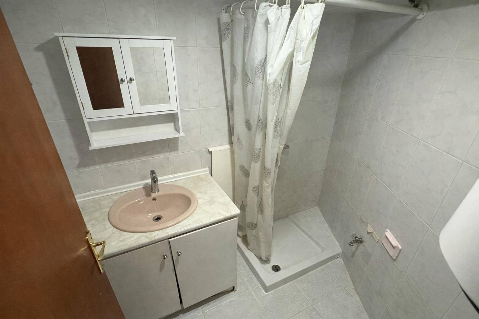 2 quarto Apartamento para venda em L'Hospitalet de Llobregat - 90 000 € (Ref: 9908437)
