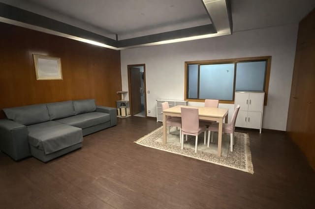 2 quarto Apartamento para venda em L'Hospitalet de Llobregat - 90 000 € (Ref: 9908437)