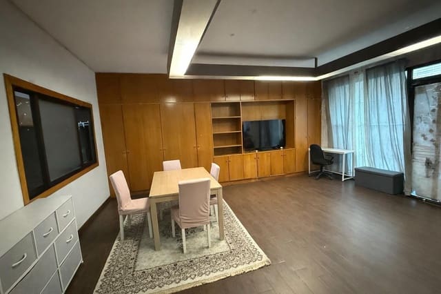 2 quarto Apartamento para venda em L'Hospitalet de Llobregat - 90 000 € (Ref: 9908437)