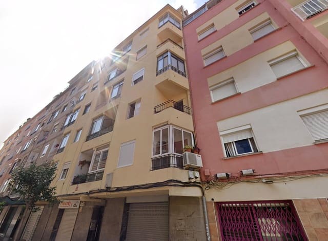 Piso de 3 habitaciones en Sant Andreu de la Barca en venta - 185.000 € (Ref: 9908438)